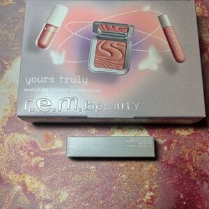 R.E.M. Beauty Blush Set with lip plumping gloss